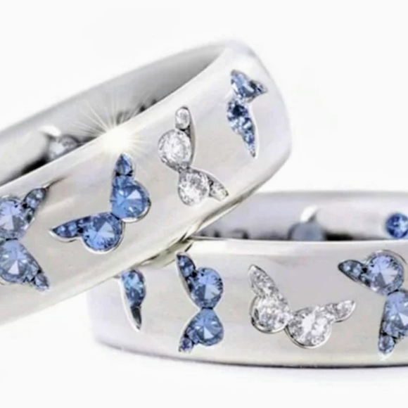 Exquisite Butterfly Rings - Picture 3 of 3